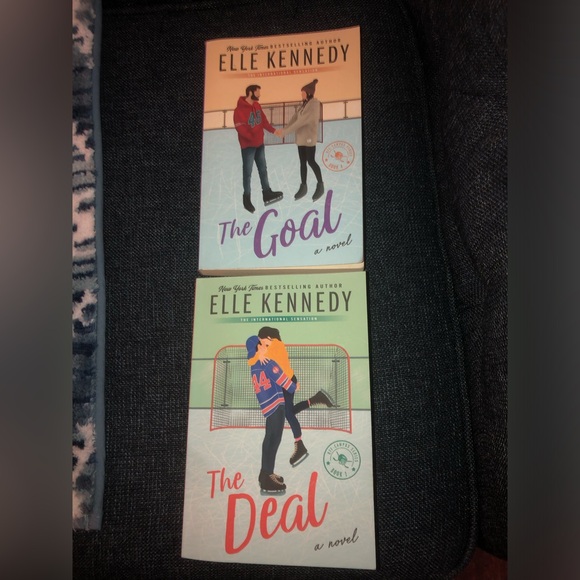 Other - 📚 Elle Kennedy The Goal & The Deal - OFF CAMPUS   Paperback